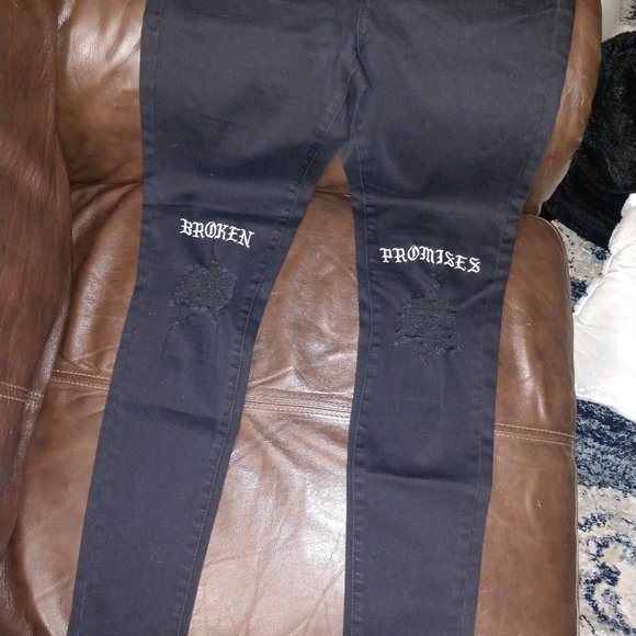 Broken Promises Stitch Rip Black Skinny Jeans - Picture 3 of 6